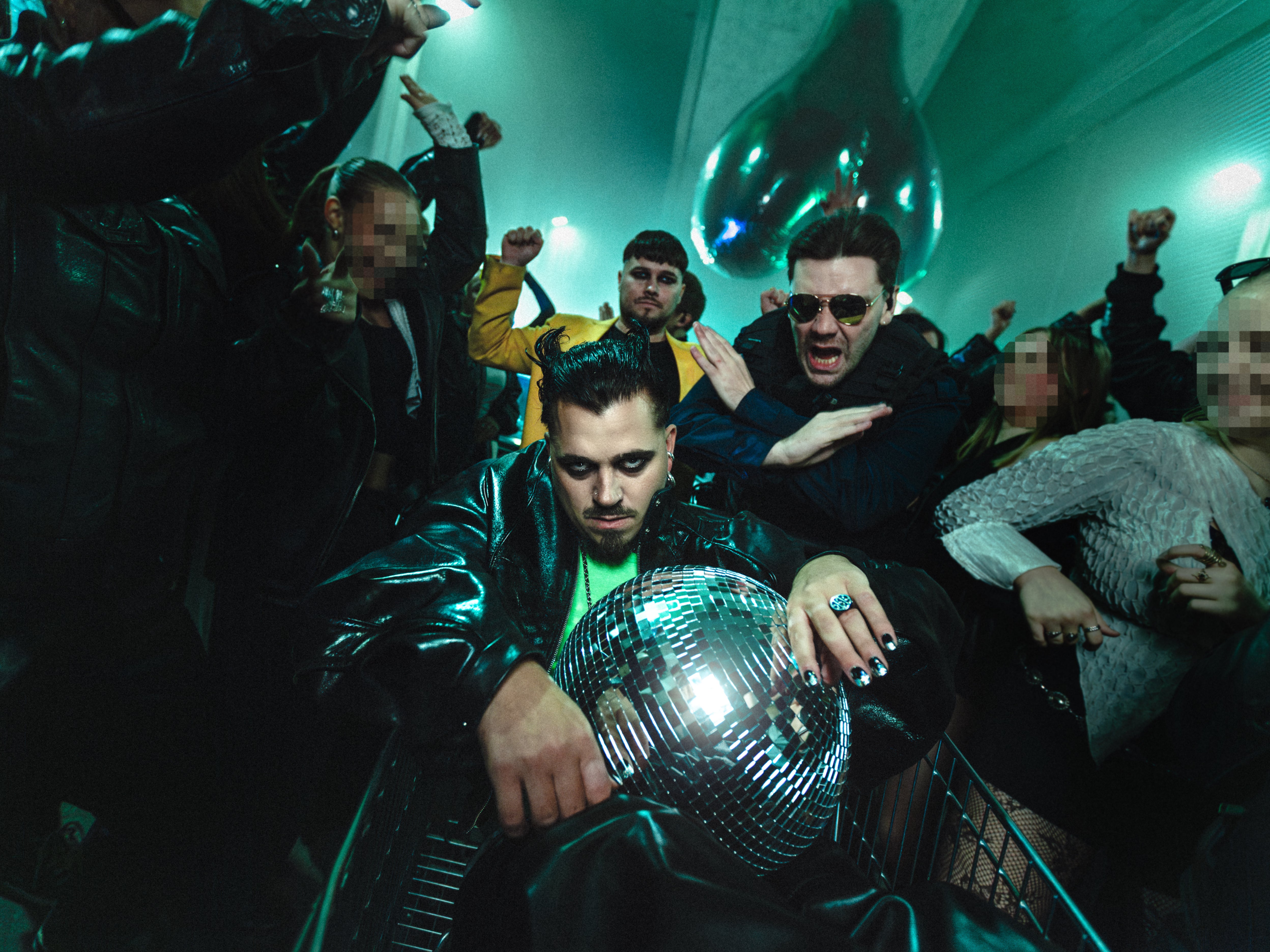 Käärijä - Eurodisko World Tour