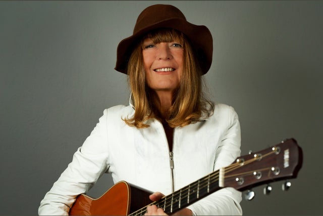 Ticket Reselling Eva Hillered + &Aring;pen scene