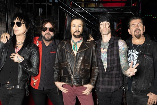 Presales to la guns: members use these when buying pre-sale tickets