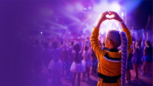 K-Pop Demon Hunters Dance Party & Sing A Long