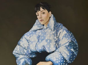 Lily Allen : Performs West End Girl