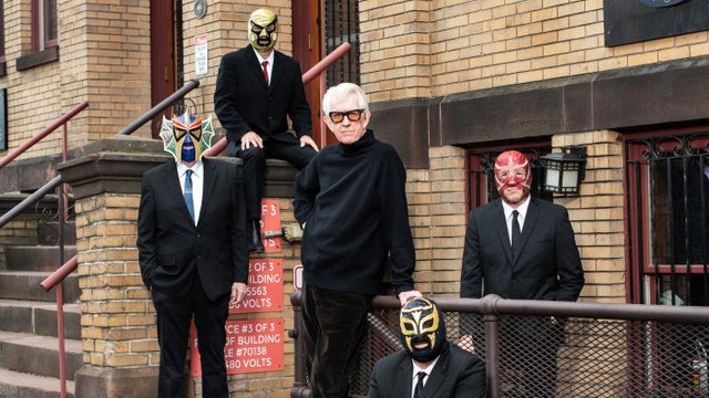 Nick Lowe & Los Straitjackets