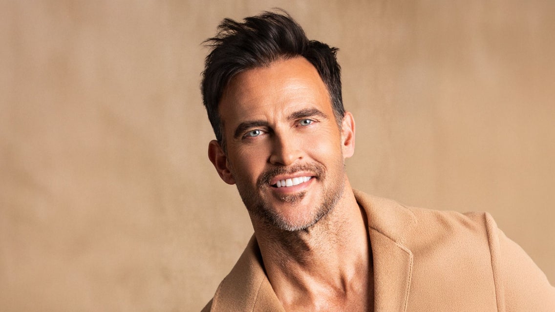 Cheyenne Jackson concert image