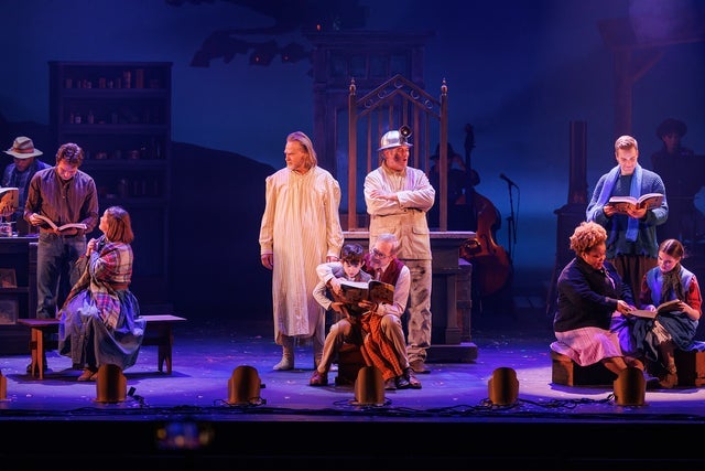 Official presale for Dolly Parton's Smoky Mountain Christmas Carol