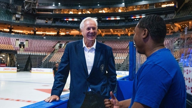 Leafs VIP Guided Tour of Scotiabank Arena with alumni Darryl Sittler