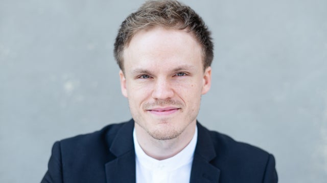 4. Phil. Konzert: Ravel – Brahms – Elgar in Die Glocke (Großer Saal), Bremen 14/12/2025