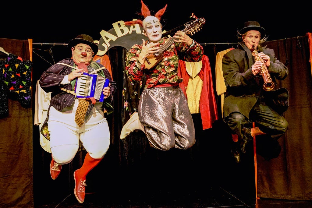 Famiglia Dimitri: Cabaret Sorelle Forelle