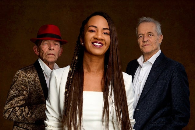 Ticket Reselling Danser med Drenge i Ekkodalshuset