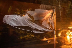 Aldebs / Al Hakim / Caruso / Zünd: raising flags