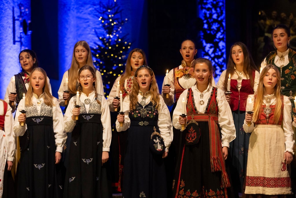 Tindrande ljos - Det Norske Jentekors julekonserter