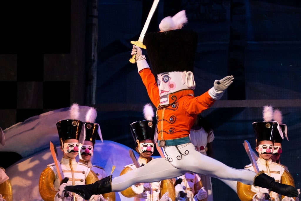 Oakland Ballet: G. Lustig's The Nutcracker