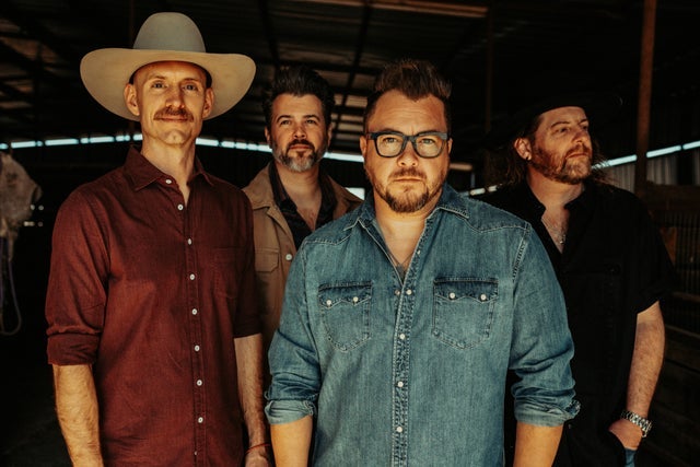 Eli Young Band w/ Laredo presales in Baton Rouge