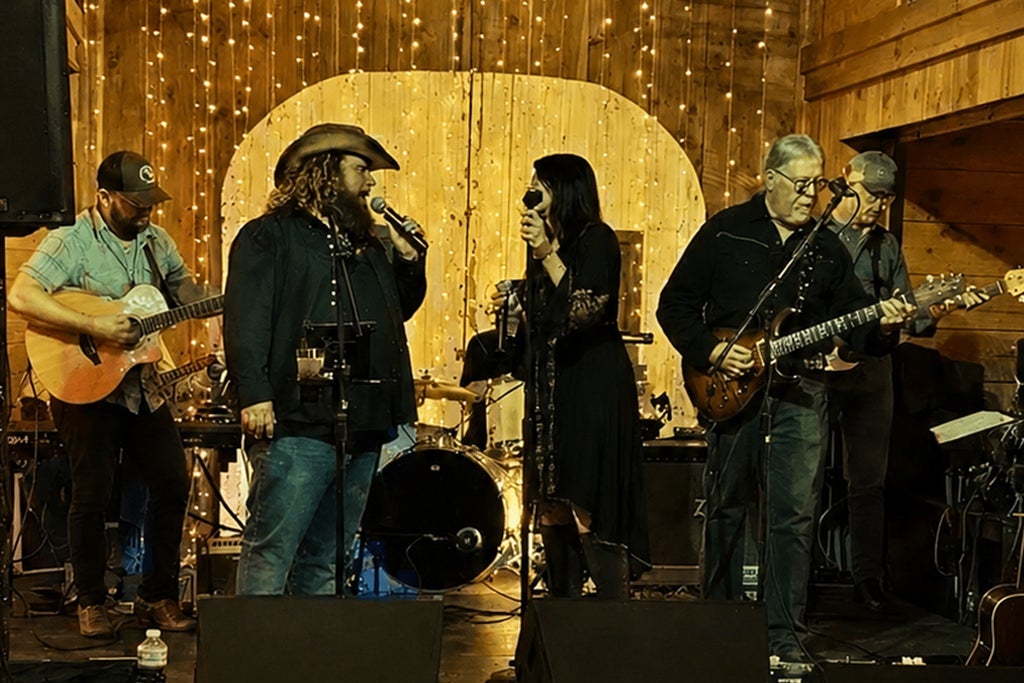 Crosswinds- The Chris Stapleton Experience