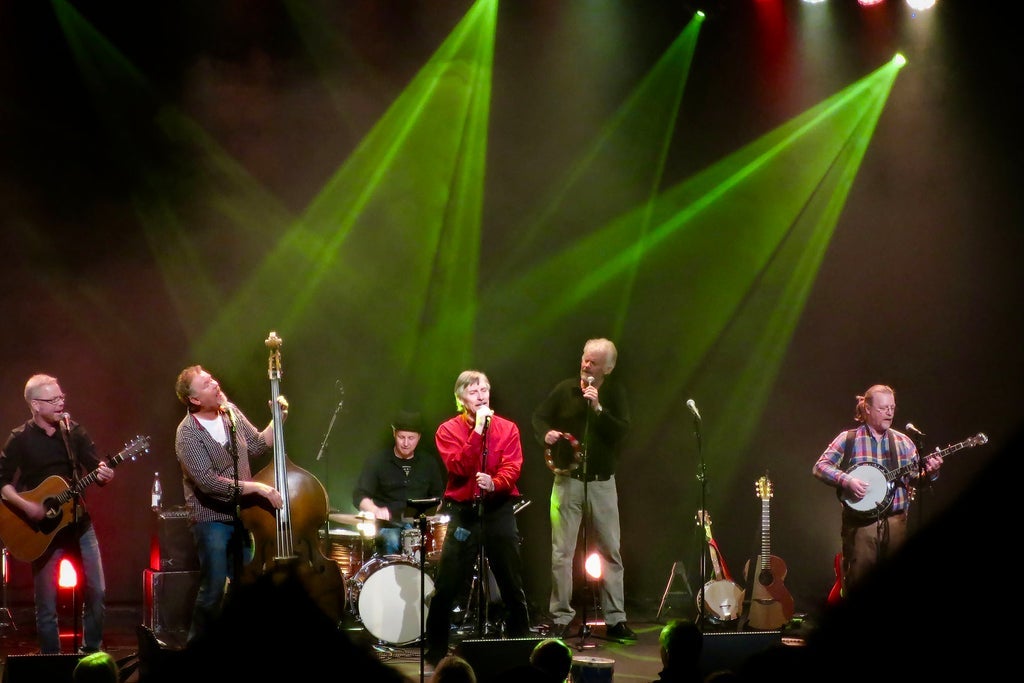 Euskefeurat - Minnena behöver oss