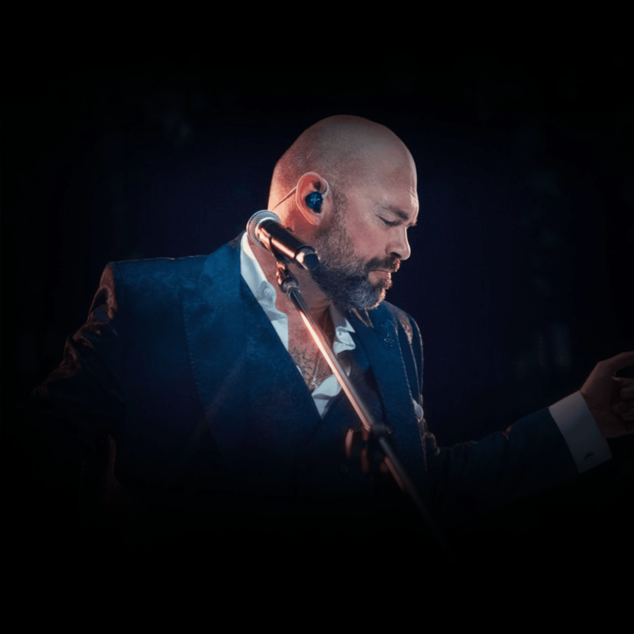 Santiago Cruz: Quince De Caminos Tour