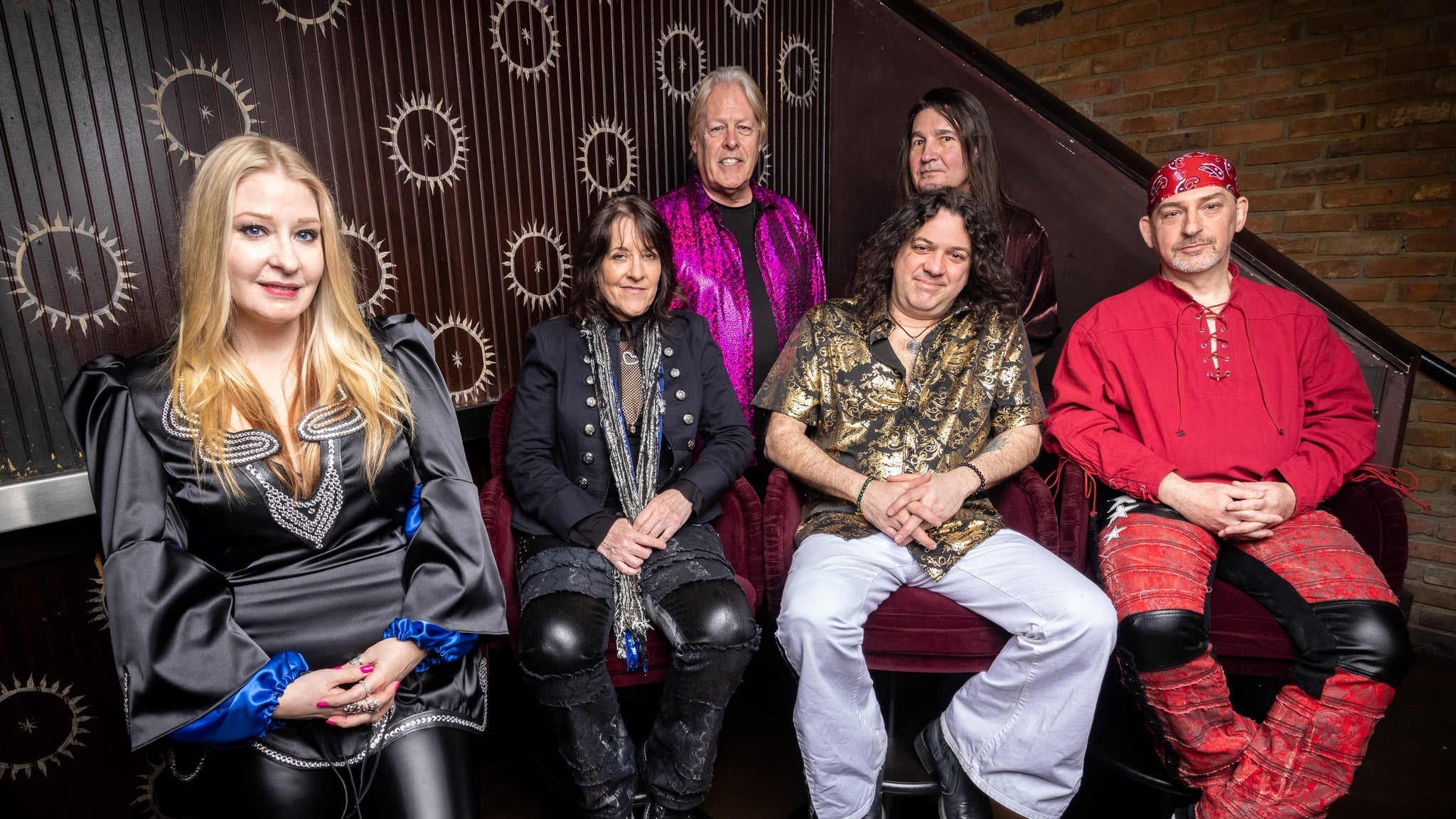 Straight On: An Intimate Acoustic Evening of Heart