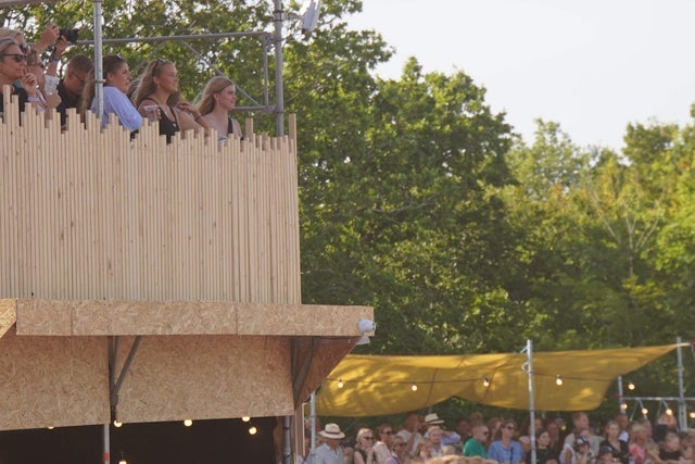 Wonderfestiwall 2026 - Blommetårnet foran Opalen