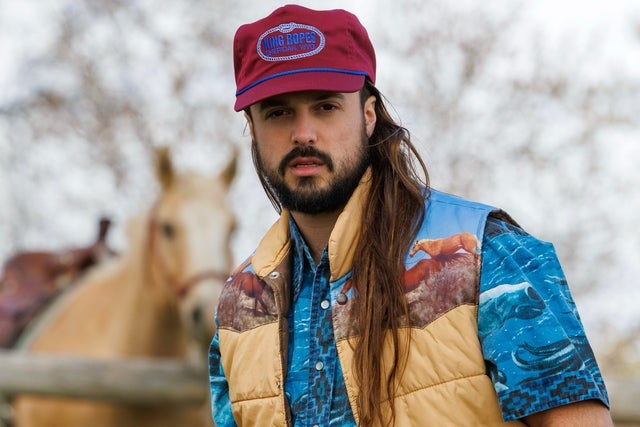 Ian Munsick in Warren promotional photo for VIP Package presale tickets offer