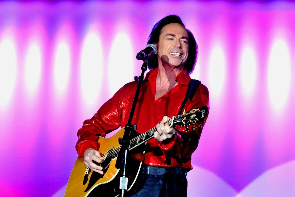 Nearly Neil & the Solitary Band - Tribute to Neil Diamond