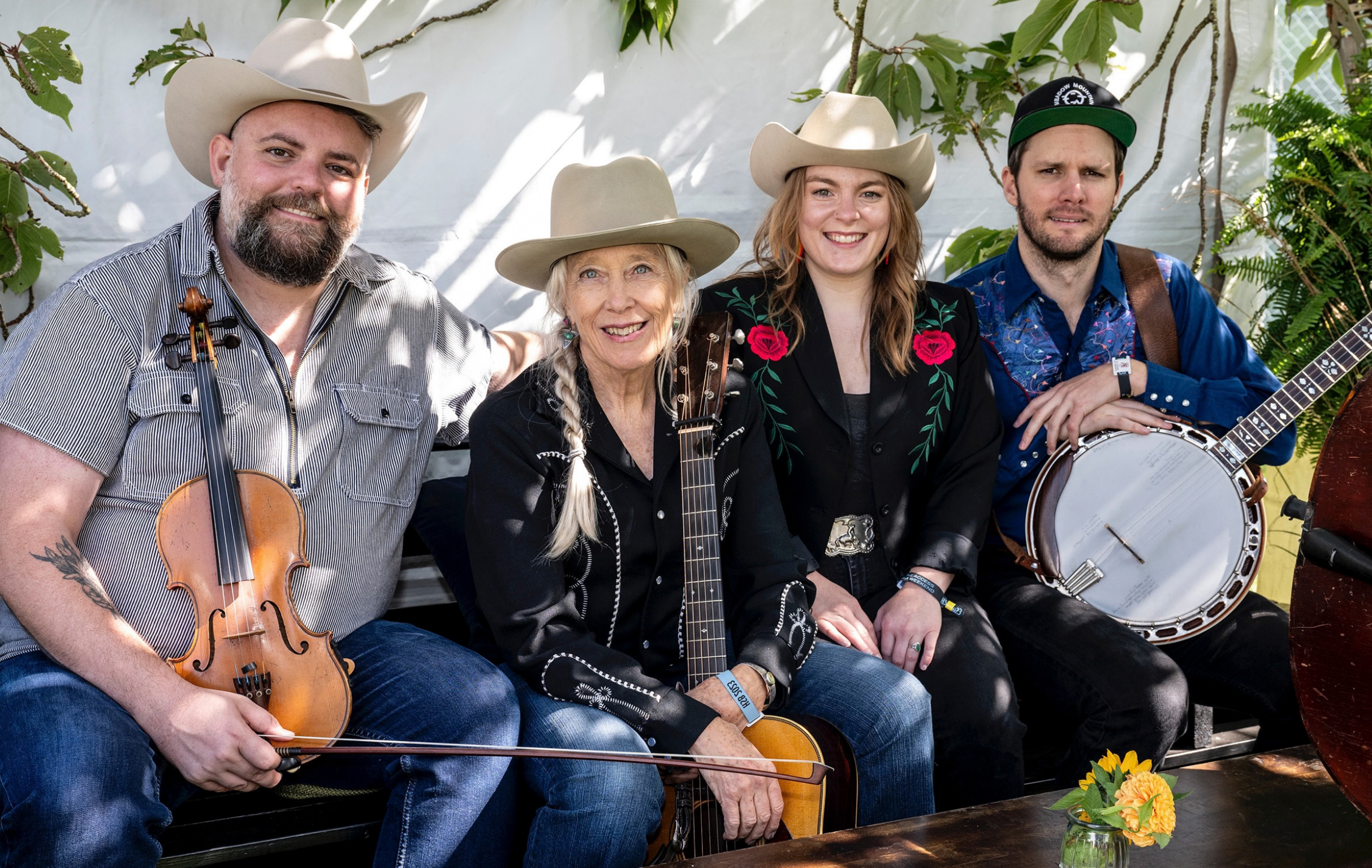 PineCone Presents: Laurie Lewis & The Right Hands
