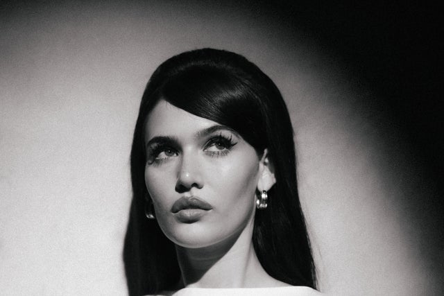 SIENNA SPIRO in Edinburgh promotional photo for Album Pre-Order presale tickets offer