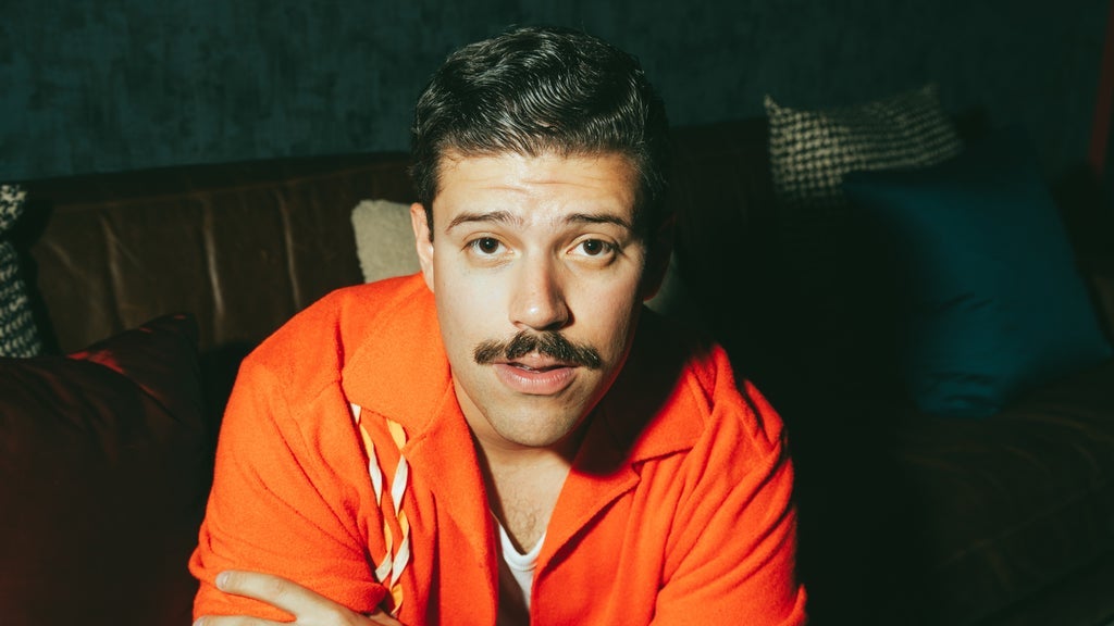 Angelo Colina (En Español)
