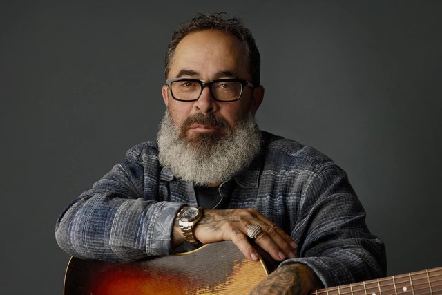 Presales to aaron lewis: members use these when buying pre-sale tickets