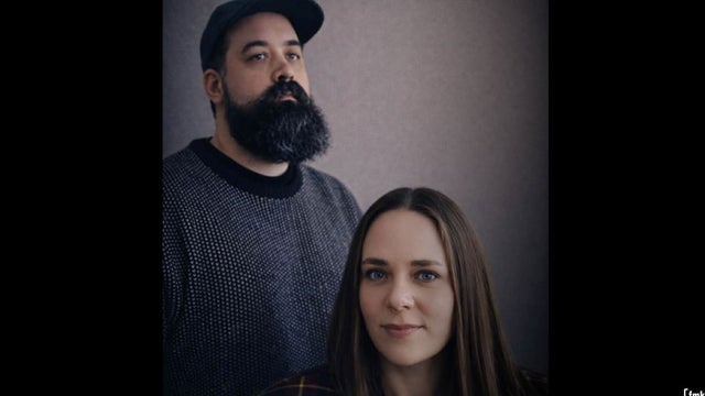 MAJA OG DE Sarte Sjaele
