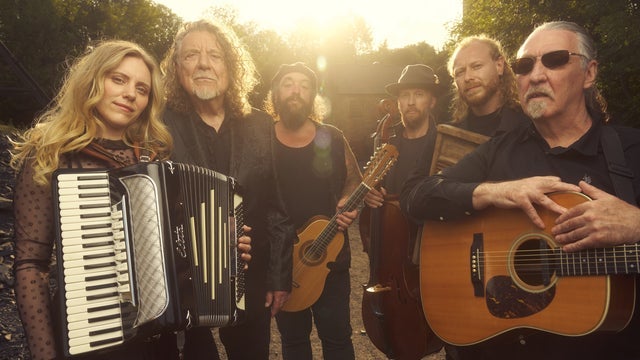 Robert Plant's Saving Grace feat. Suzi Dian concert image