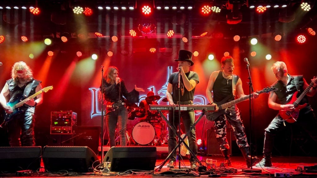 Heavy Halloween med Darktrail/We the Faded/Domestic Disturbance