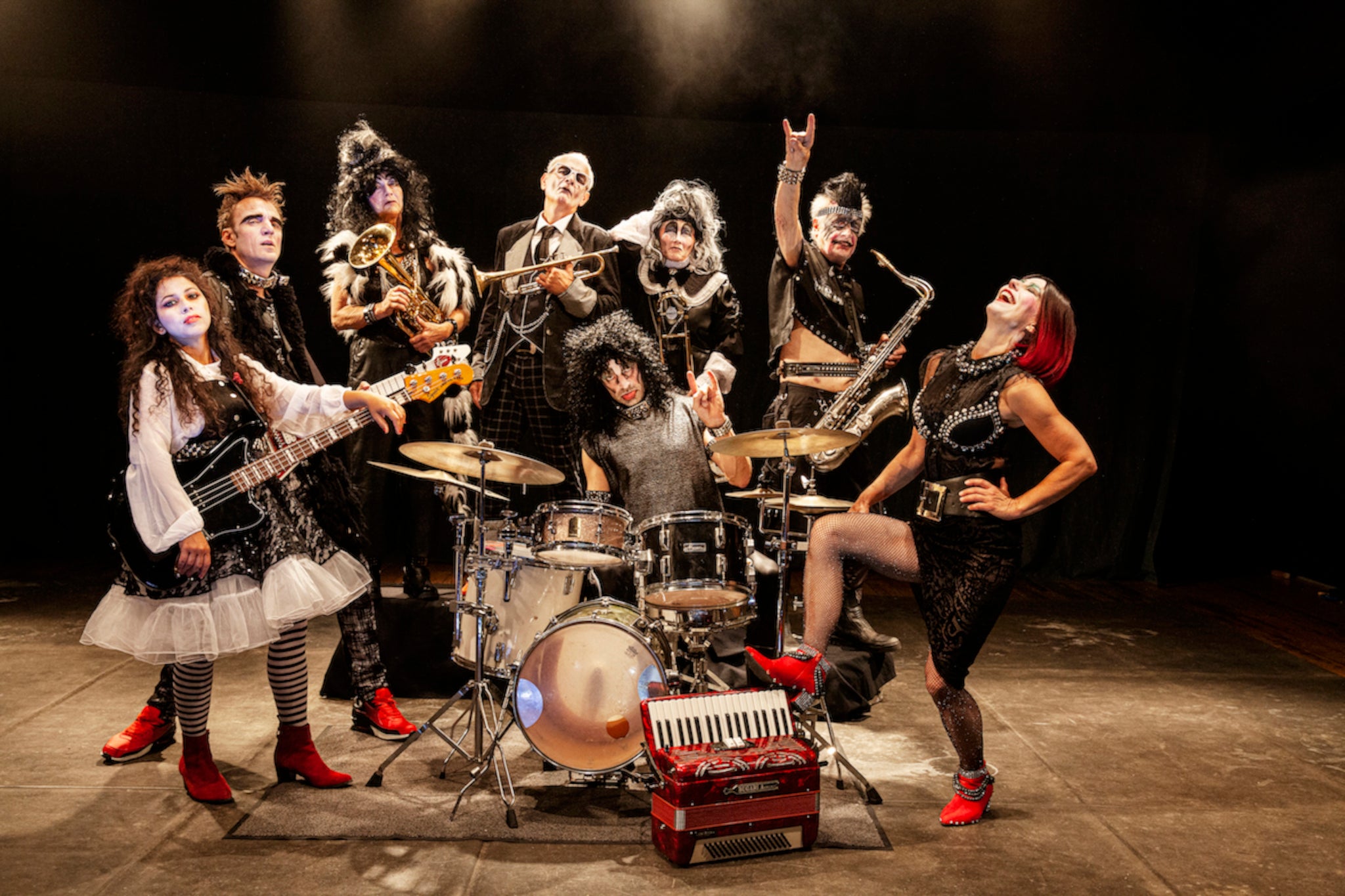 To Hell with Paradise - Theater mit Live-Musik 