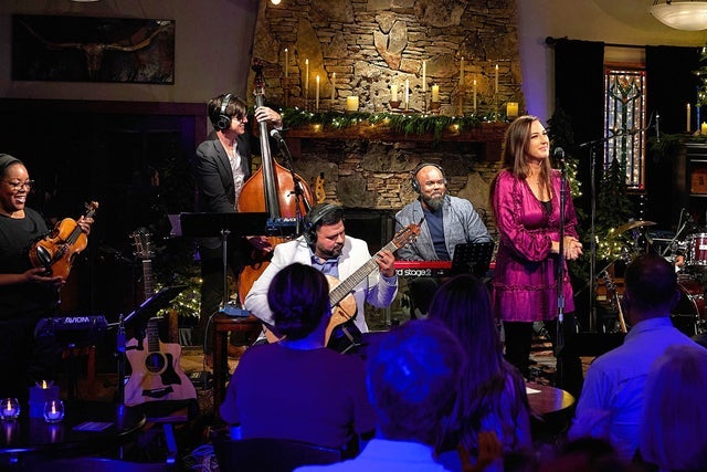 Erica Lane: Here We Come A Caroling concert