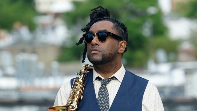Knoxville Jazz Orchestra: A Swingin' Christmas with Patrick Bartley