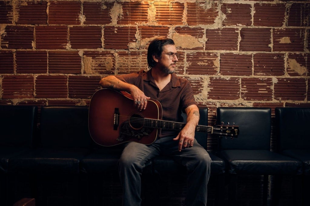 SUSTO: A Solo Show Live at Eddie's Attic