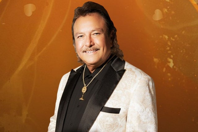 Joe Lopez y Grupo Mazz presales in McAllen