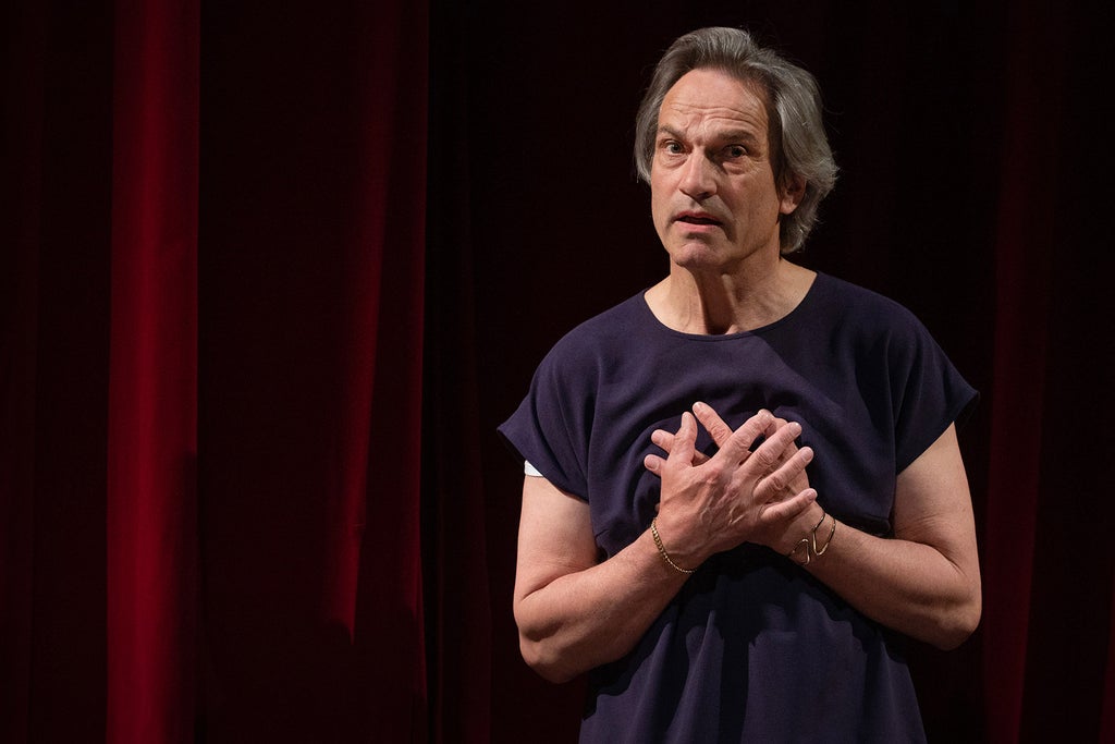 Anne-Marie die Schönheit - Von Yasmina Reza in Germany