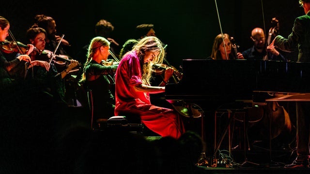 Iris Hond & Kamerata-Zuid | playing Einaudi