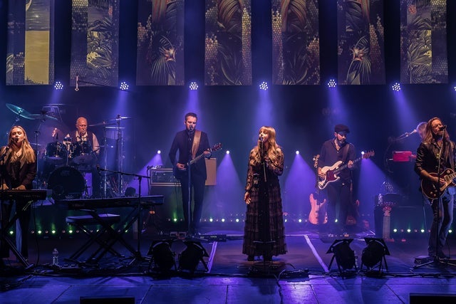 Rumours of Fleetwood Mac presales in Quebec