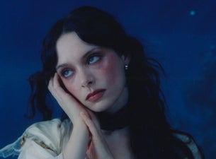 Bilde for arrangement Holly Humberstone