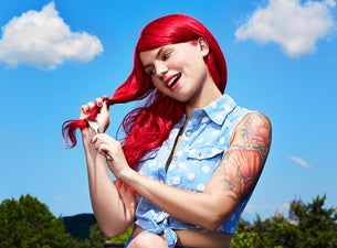 Carly Aquilino at Off The Hook Comedy Club