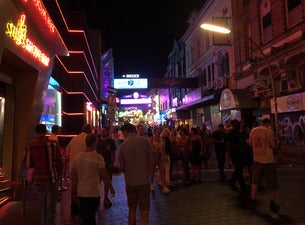 Pub Crawl mit Getränkeflatrate