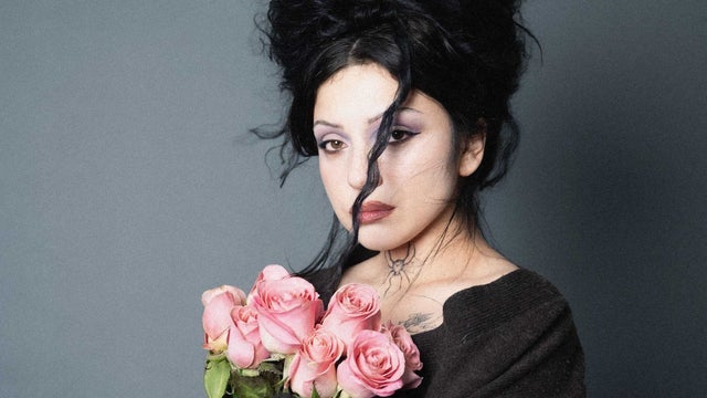 Mon Laferte - Paquetes Vip