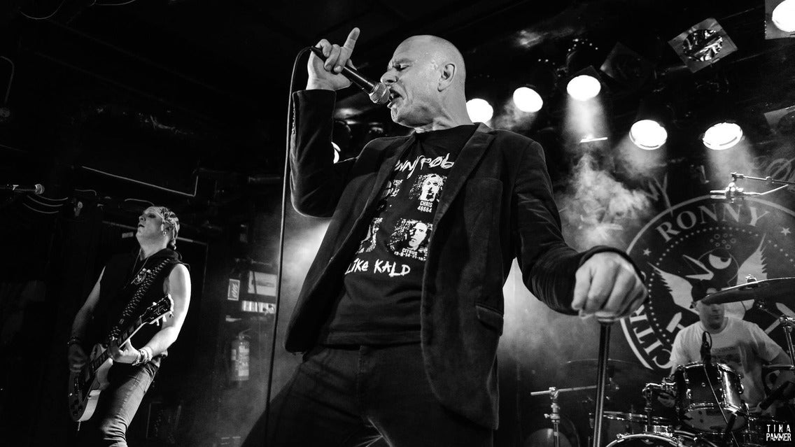 Juletrefest med Ronny Pøbel