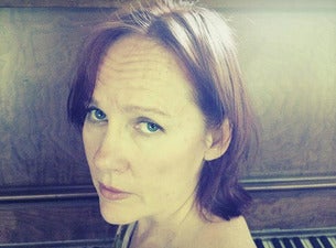 Iris Dement