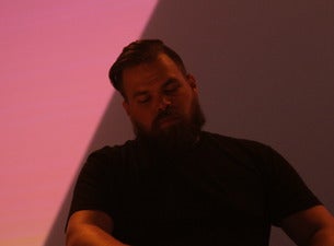 Com Truise