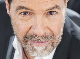 Clint Holmes