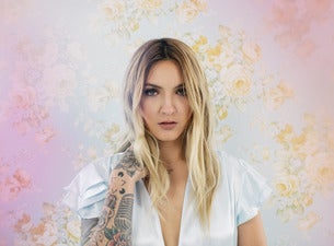 Julia Michaels