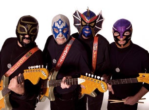 Los Straitjackets